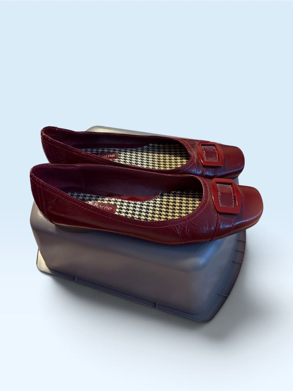 Liz Claiborne Women's Burgundy Leather Buckle Flats Sz 7.5